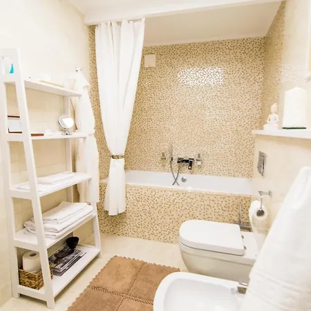 Doublel Apartment *